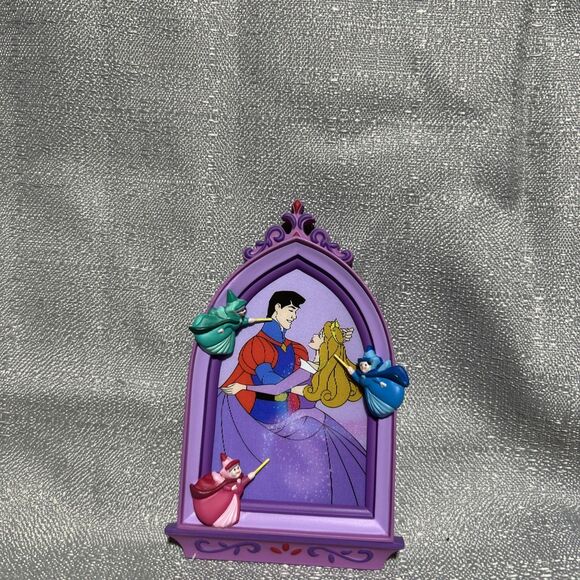 Hallmark Keepsake Ornament - A Magical Dress for Briar Rose Sleeping Beauty - Picture 2 of 6
